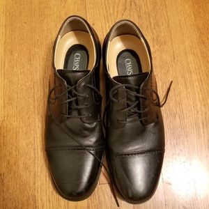 Chaps Black Dress Shoes
